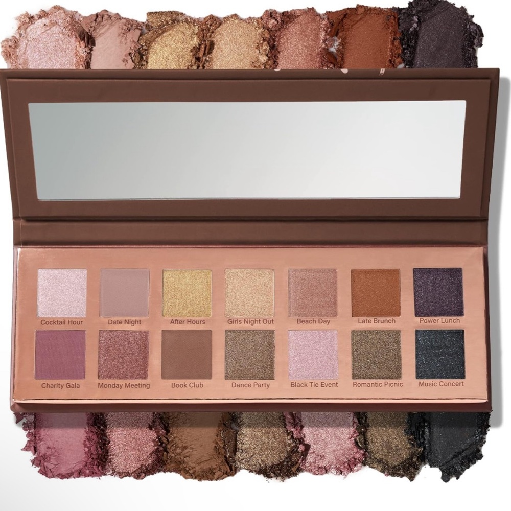 ✨ MALLY XO  BEST DRESSED LIDS PALETTE✨ ship disc✨